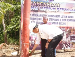 Pemancangan Tiang Listrik di Empat Desa Wilayah Teweh Timur Resmi Dimulai 