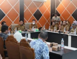 Pimpin Rapat Sosialisasi Pengadaan Tanah untuk Pelebaran Jalan, Bupati Barito Utara Sampaikan Hal Ini