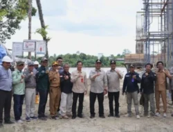 Pastikan Pemerataan Infrastruktur, Bupati Barito Utara Tinjau Pembangunan Jalan dan Jembatan