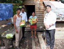 Ringankan Beban Ekonomi Masyarakat, Bupati Barito Utara Salurkan Bantuan Sosial 