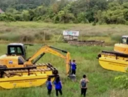 Keberadaan Excavator Amfibi Diharapkan Mampu Meningkatkan Efektivitas Pekerjaan di Bidang Pengelolaan Sumber Daya Air